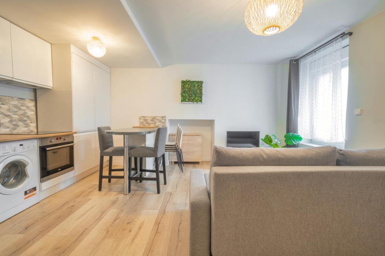 Triplex Cosy Apartment Reims Bagian luar foto