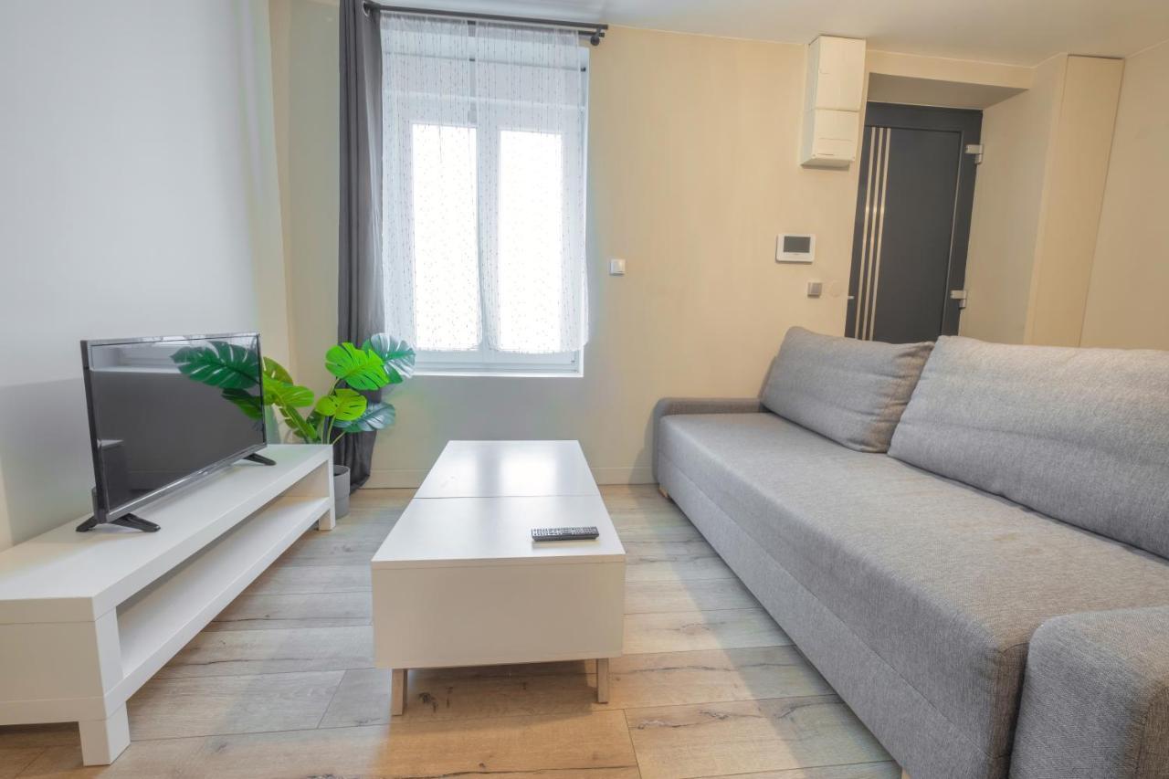 Triplex Cosy Apartment Reims Bagian luar foto