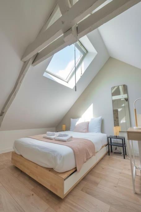 Triplex Cosy Apartment Reims Bagian luar foto